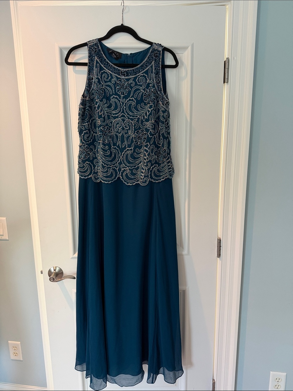 J Kara, Evening Dress, Sleeveless Beaded Bodice and Chiffon Skirt, Teal, Size 10